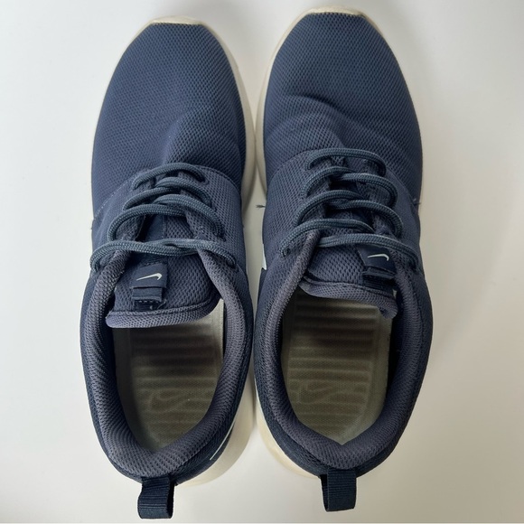 Navy Blue Nike Roshe Run - Picture 5 of 8